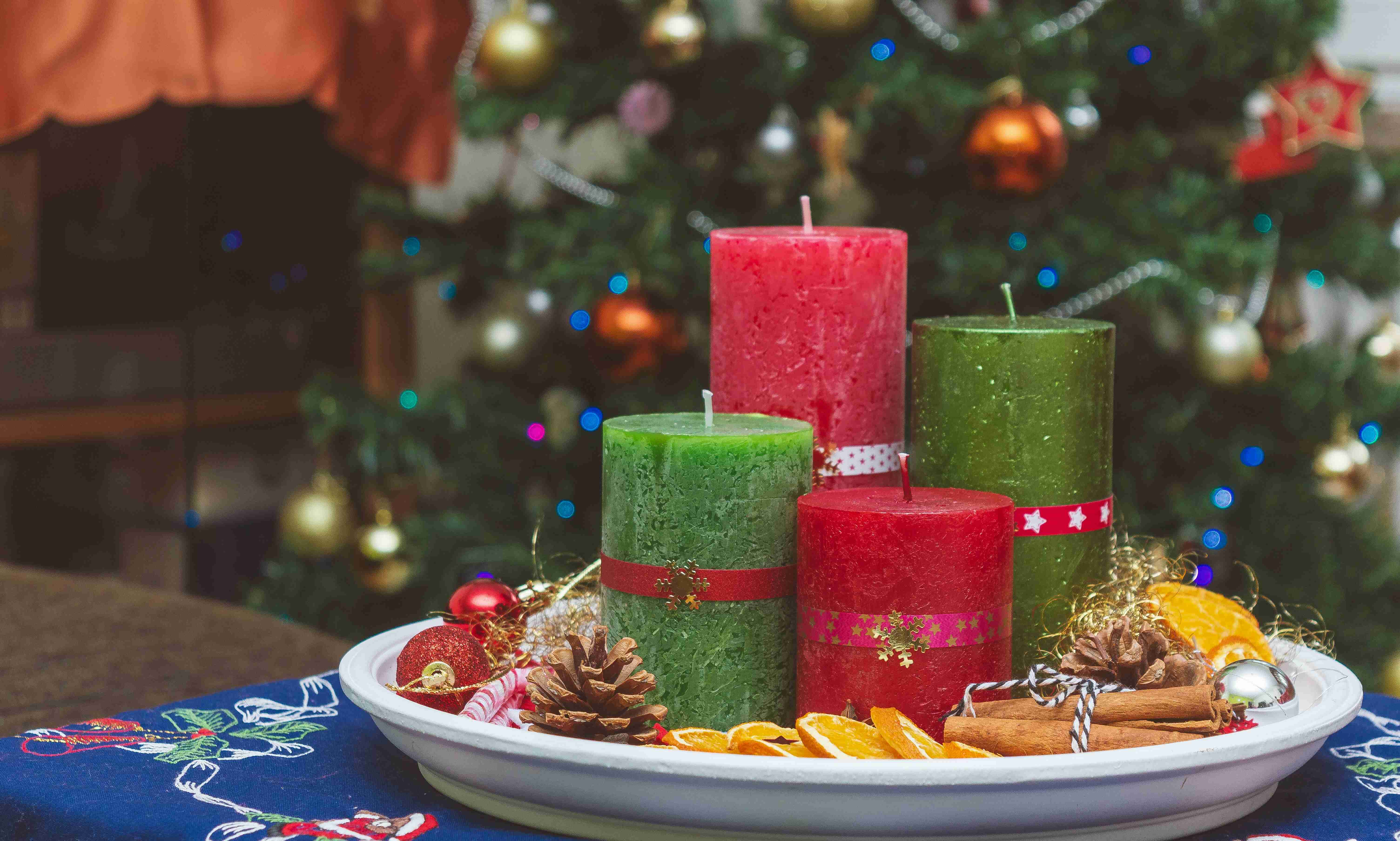 a-set-of-christmas-candles